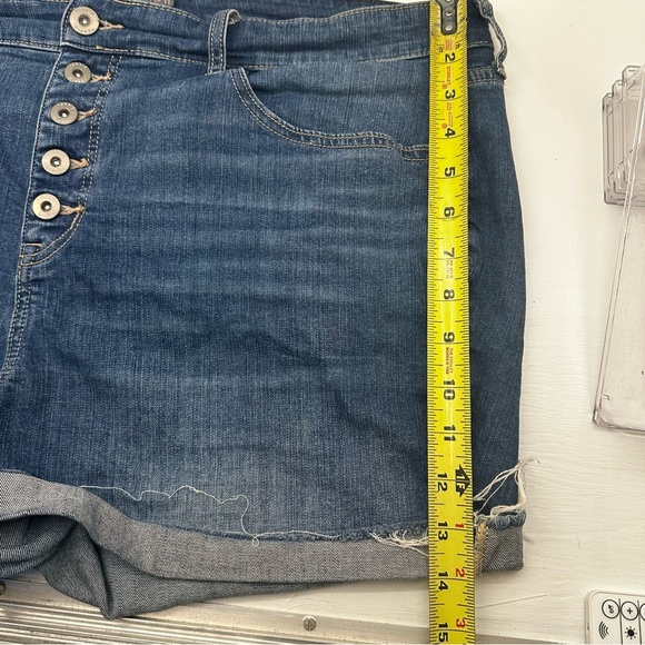 Torrid Button Fly Dark Blue Jean Shorts Distressed Hem size 20 plus size - Picture 8 of 10